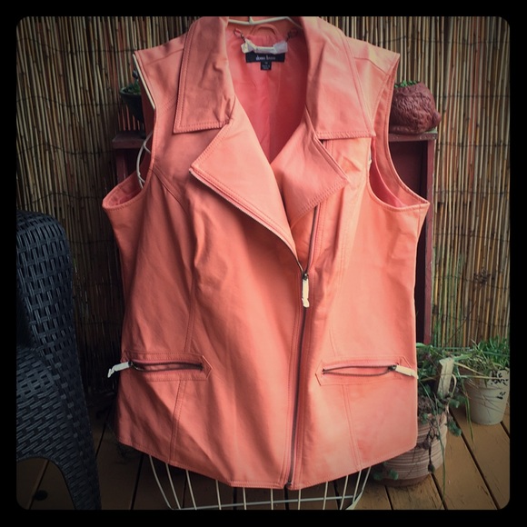 dennis basso Jackets & Blazers - New Faux Leather Vest by Dennis Basso Size 1X